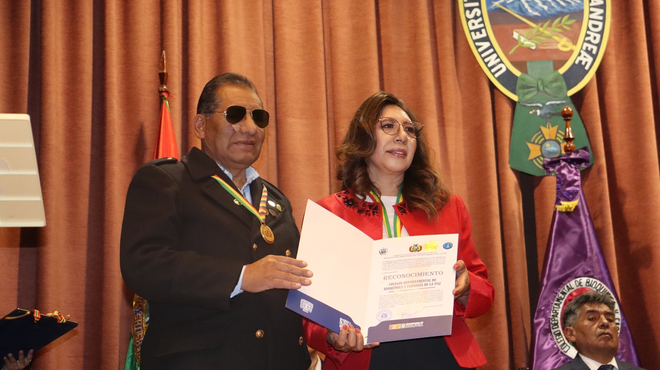 HOMENAJE CAMARAL AL COLEGIO DEPARTAMENTAL SEP 2025